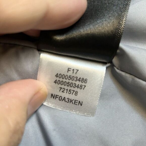 The North Face Jacket Women's Grey Puffer Quilted Zipper Pockets Size Small EUC - Picture 9 of 11
